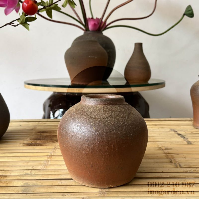 bình gốm cắm hoa dáng tròn