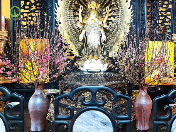 bình hoa gốm mộc