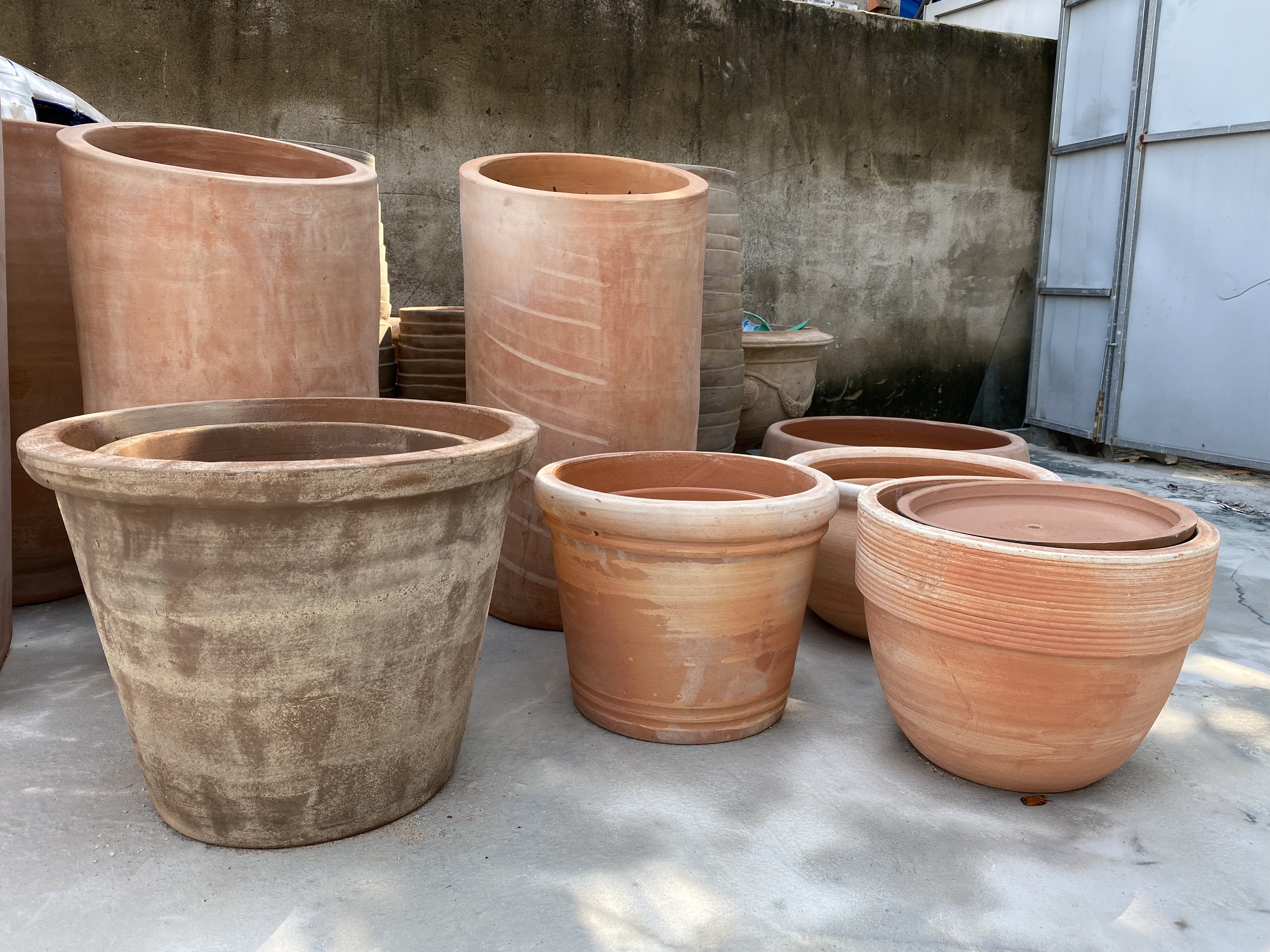 Vì sao bạn nên lựa chọn chậu gốm Bình Dương